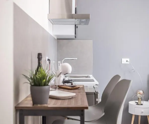 649 Mono Con Terrazzo Apartment