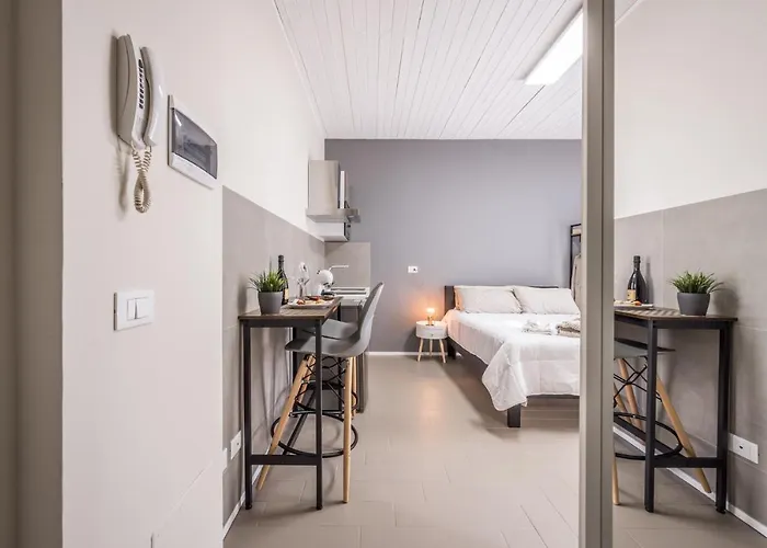 649 Mono Con Terrazzo * Modena